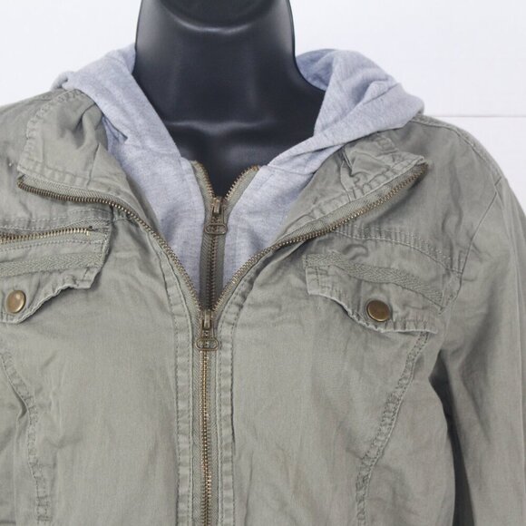 ASHlEY - Picture 2 of 11